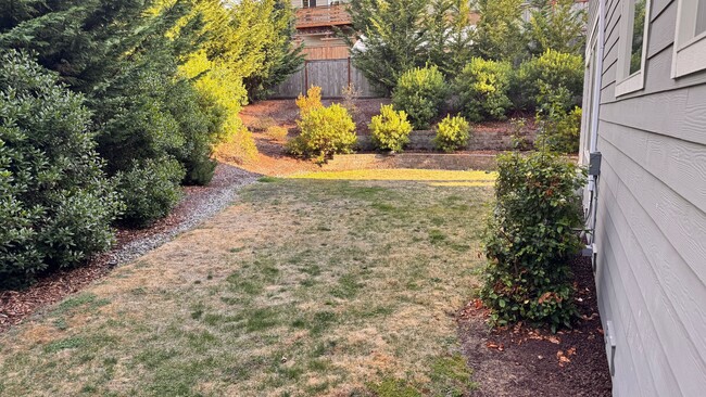 Building Photo - 3755 Monterey Ct NE