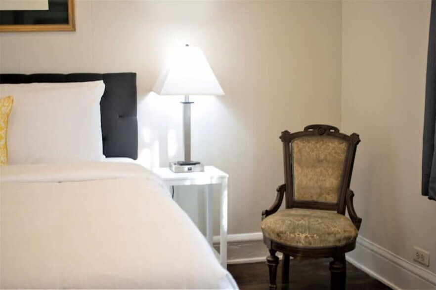 Building Photo - 1121 Felder Ave