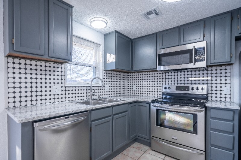 Building Photo - 8513 Wakefield Dr