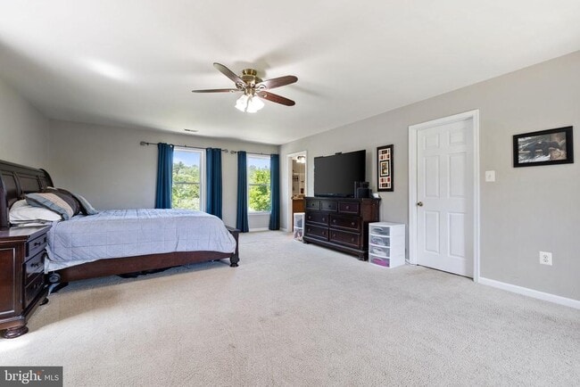 Building Photo - 4301 Mountain View Dr