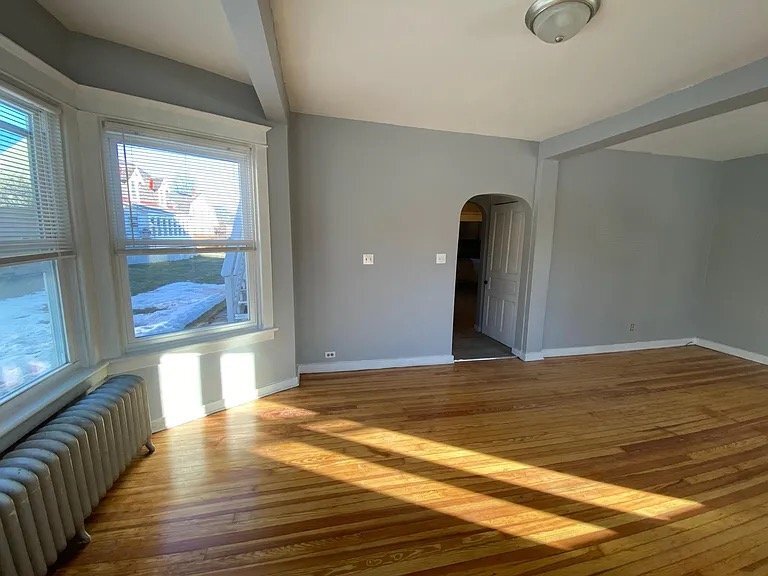 Building Photo - 1618 Maple St