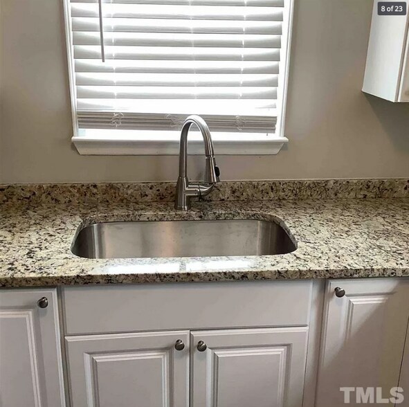 Building Photo - 706 S Washington Ave