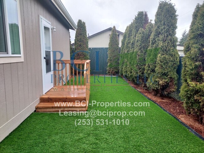 Building Photo - BRAND NEW 2 BEDROOM, 1 BATH!!!