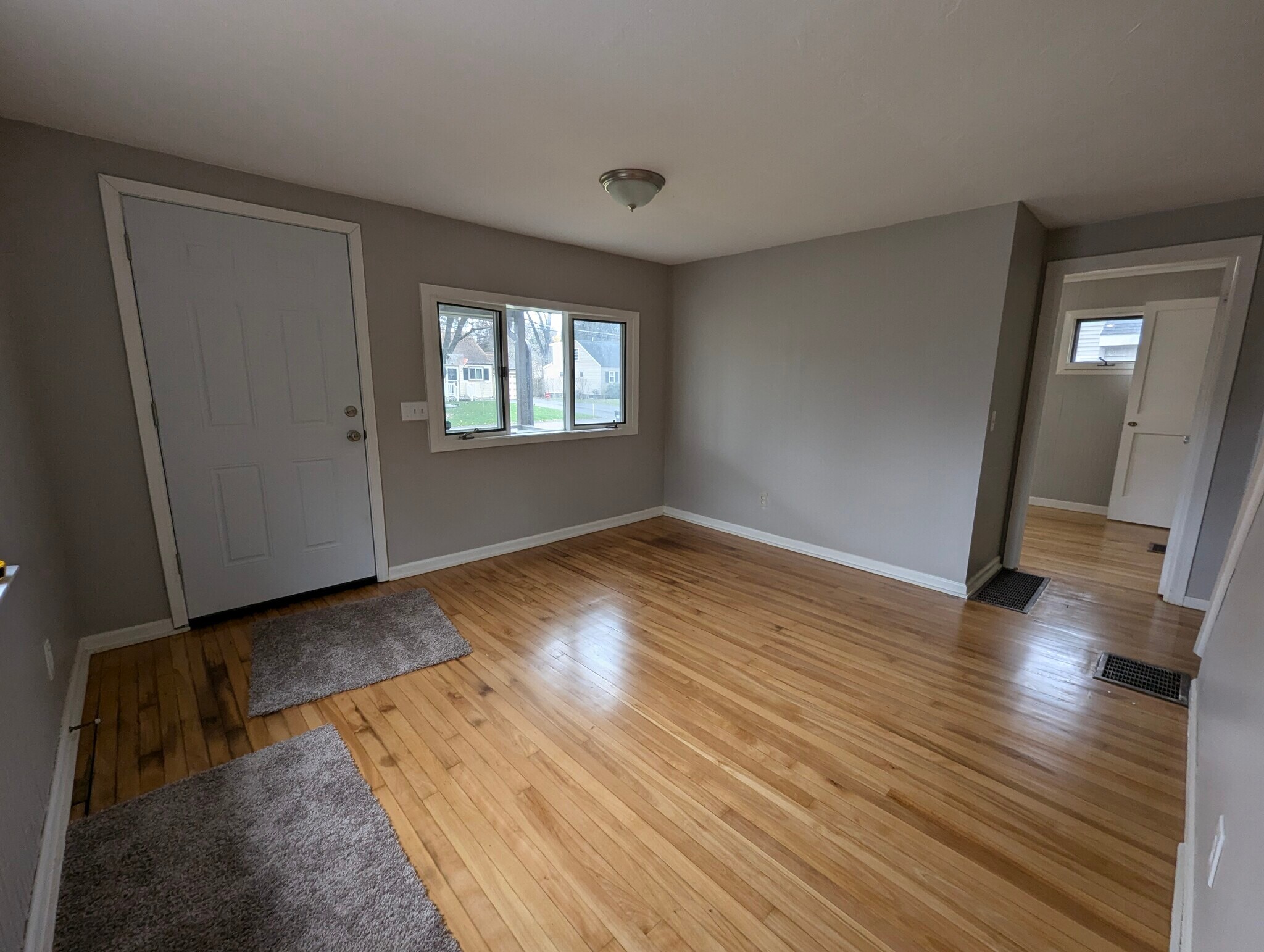 Building Photo - 114 Maple Manor Dr