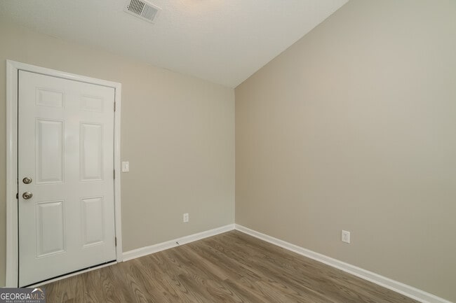 Building Photo - 21 Grist Mill Lane