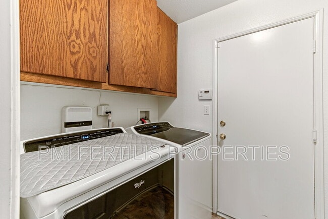 Building Photo - 7215 New Mexico Ct