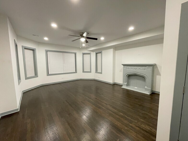 Family Room Unit 2 - 7953 S Essex Ave