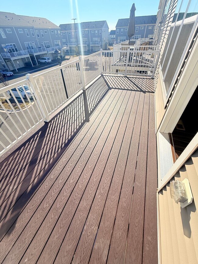 Building Photo - Close to everything!  Skyline at Embrey Mill!  Brand New Live and Work Townhomes.