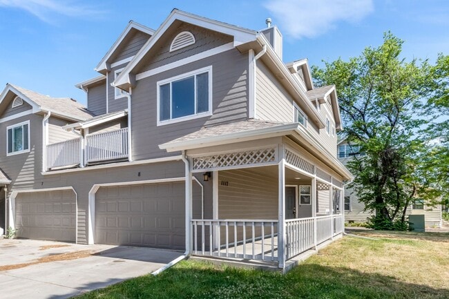 Building Photo - 4 Bedrooms, each with Ensuite Bathrooms!