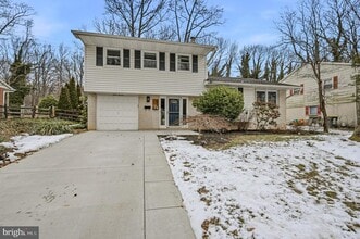 Building Photo - 1513 Fresno Rd