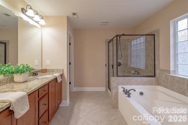 Building Photo - 2003 Fallondale Rd