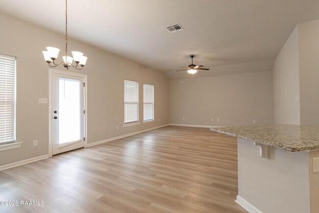 Building Photo - 304 Tall Meadows Ln