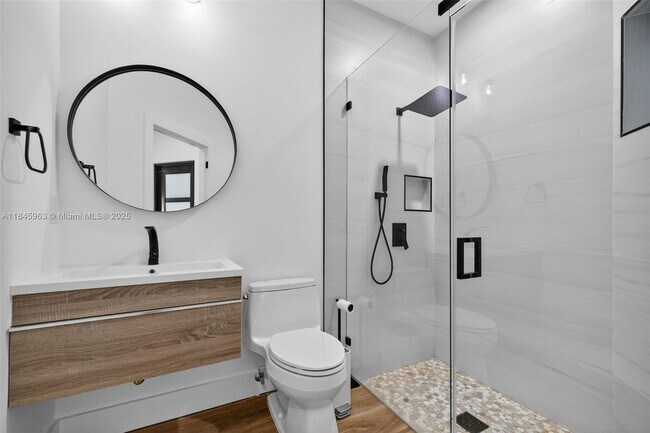 Building Photo - 1511 SW 30th Pl