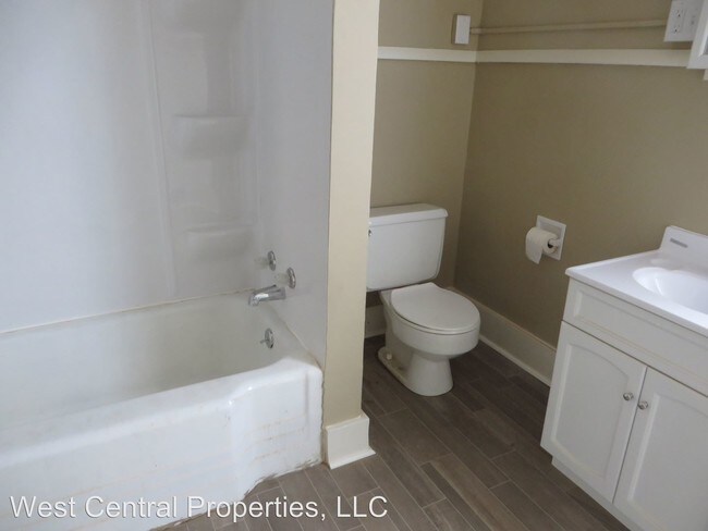 Building Photo - 1229 Swinney Ave