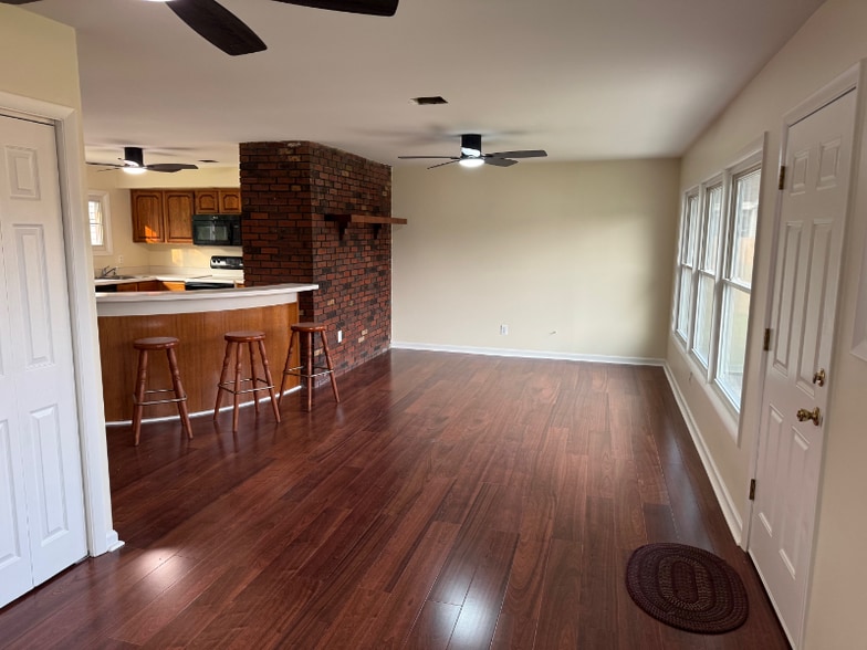 Building Photo - 82 Indian Creek Dr