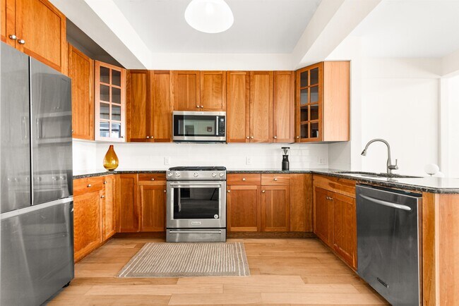 Building Photo - 300 Communipaw Ave