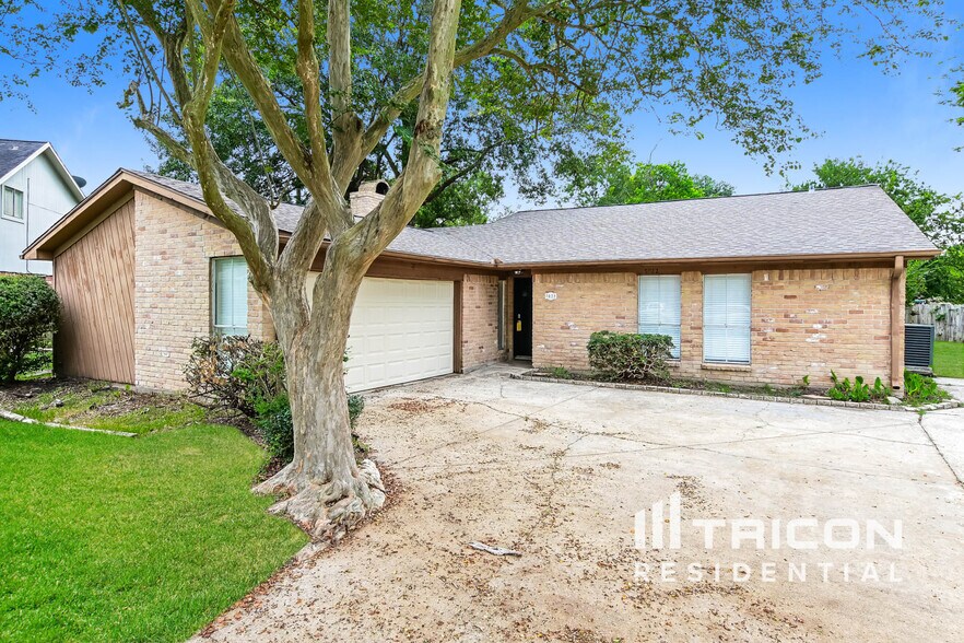 Primary Photo - 7022 Sandy Knolls Dr