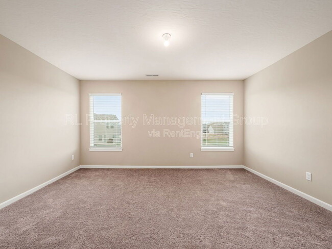 Building Photo - 7449 Sugarbark Dr