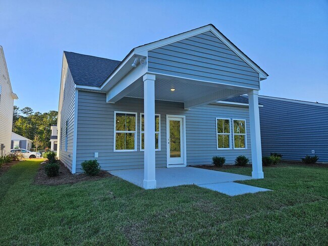 Building Photo - Brand new 3 bedroom, 2.5 bath Hampstead home - Brookfield Branch community