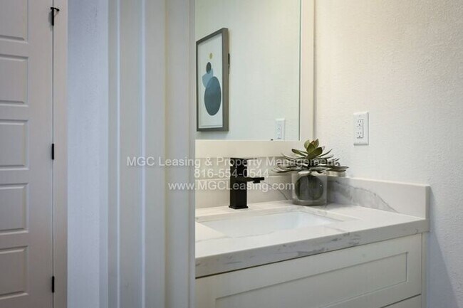 Building Photo - Ayden Place Townhome