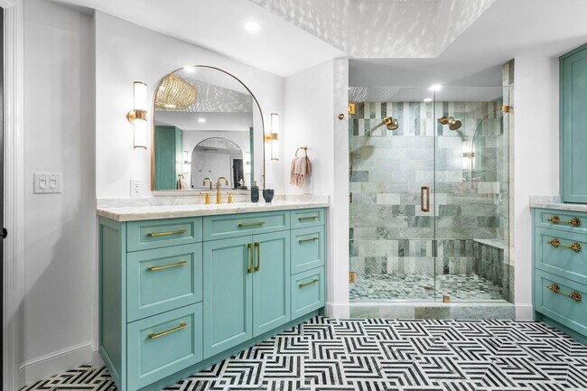 Building Photo - 3700 S Ocean Blvd