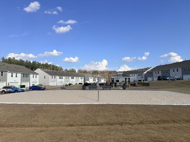 Building Photo - 810 Old Tarboro Rd