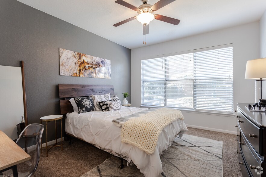 Metropolitan at Cityplace 2802 N Carroll Ave Dallas TX 75204