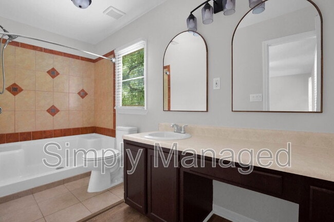 Building Photo - 7709 Scottsdale Dr