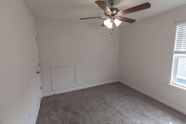 Building Photo - 2807 Amberwood court