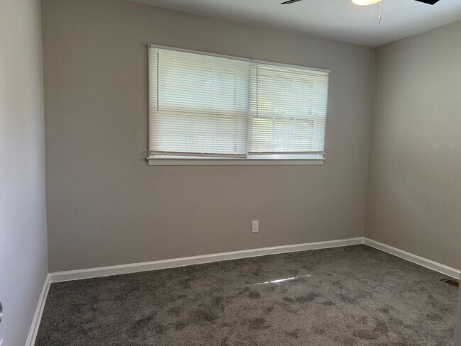 Building Photo - Amazing Ranch Home In Raleigh, Available Now!