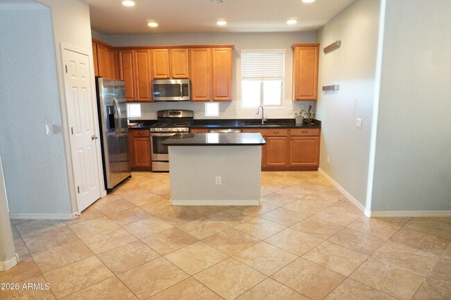 Building Photo - 2981 E Nighthawk Wy