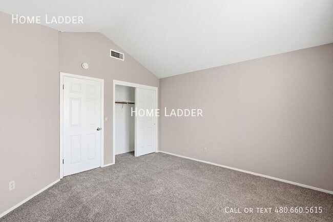 Building Photo - 514 S Marina Dr