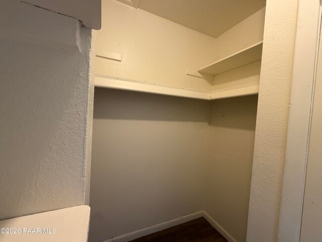 Building Photo - 4251 N Viewpoint Dr