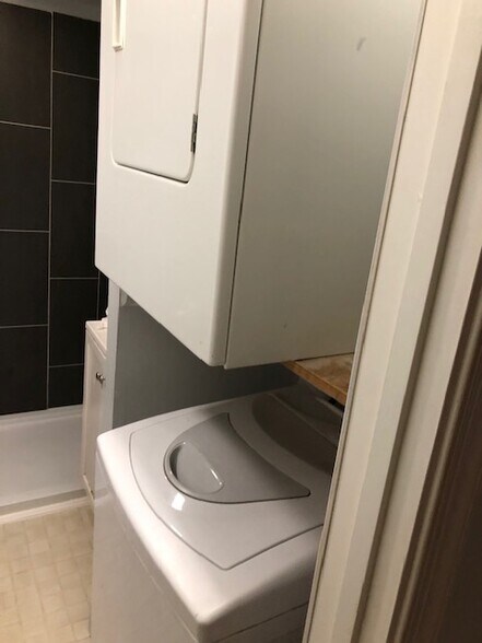 Laundry - 1308 Fairmont St NW