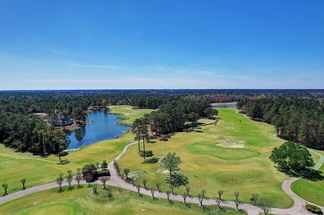 Building Photo - Amazing home in sought-after Winding River Plantation