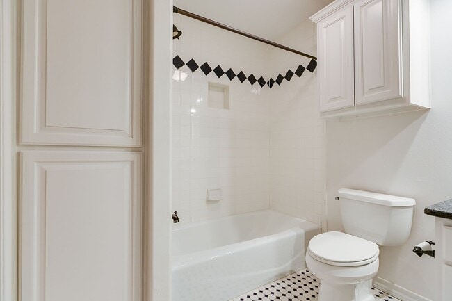 Building Photo - COMING APRIL 2026!!! Stunning Country Club Townhome!!