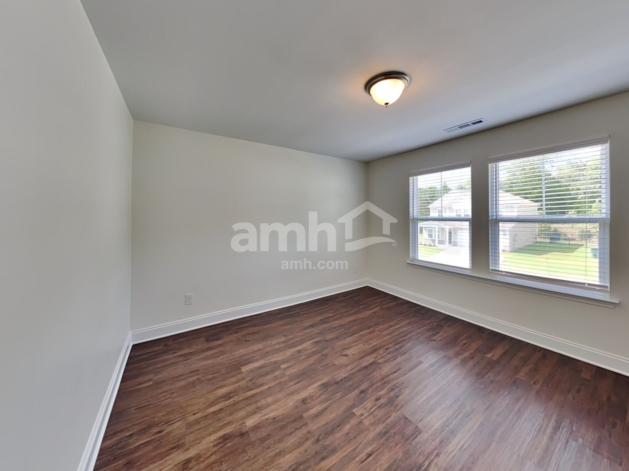 Building Photo - 5956 Hagar Vly Dr