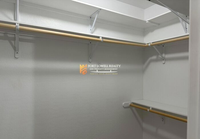 Building Photo - 1401 S 228th Ln