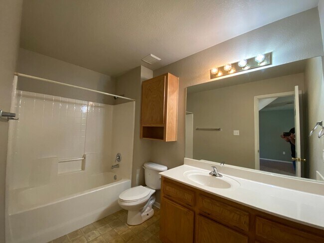 Building Photo - 3103 Yaupon Rd