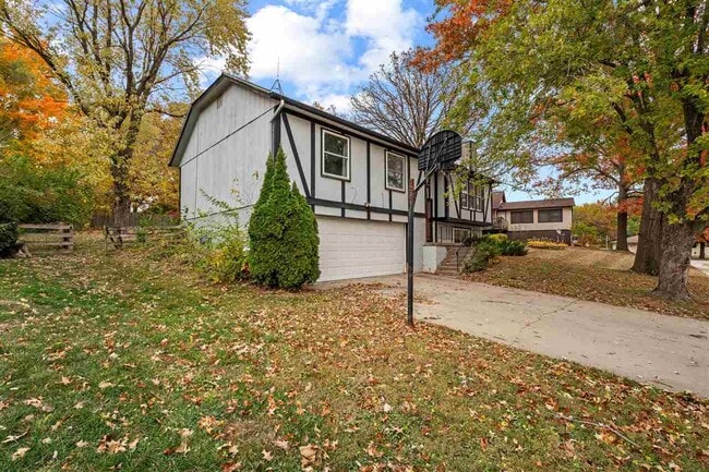 Building Photo - 16 Penfro Dr