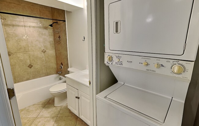 Building Photo - 1954 Conway Rd