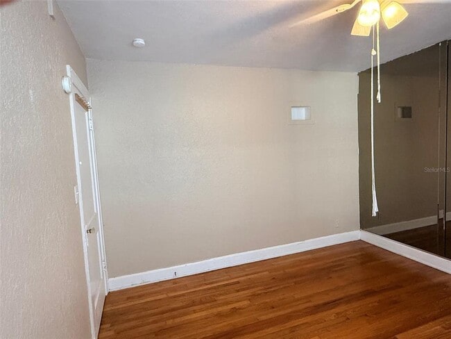 Building Photo - 1908 20th Ave N