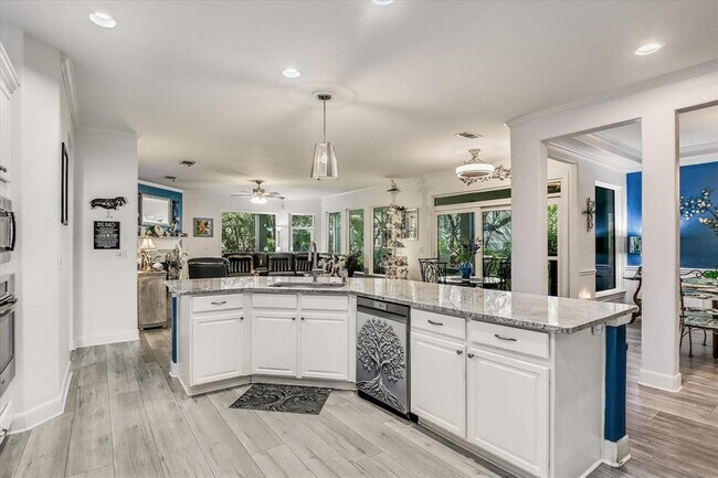 Building Photo - 902 Rio Grande Loop