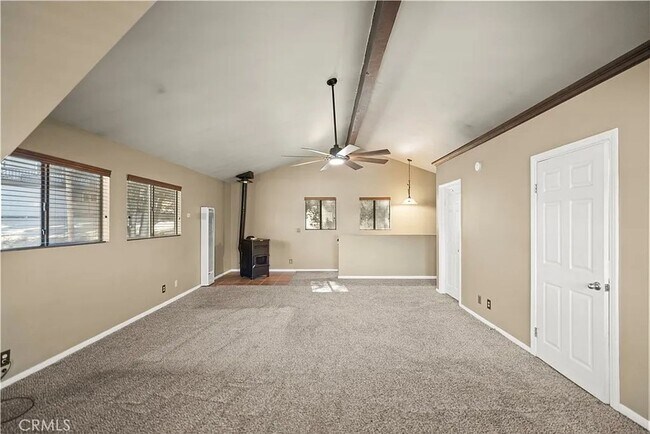 Building Photo - Charming 4BR Home with Mountain Views