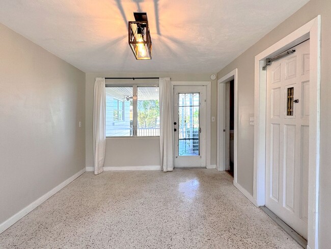 Building Photo - Peaceful 2-Bedroom Home Near Lake Starr