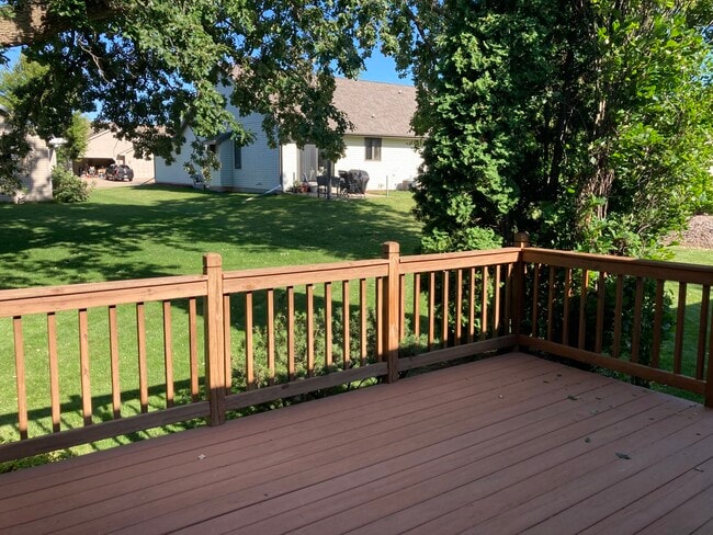 Backyard Deck - 817 Thelosen Dr