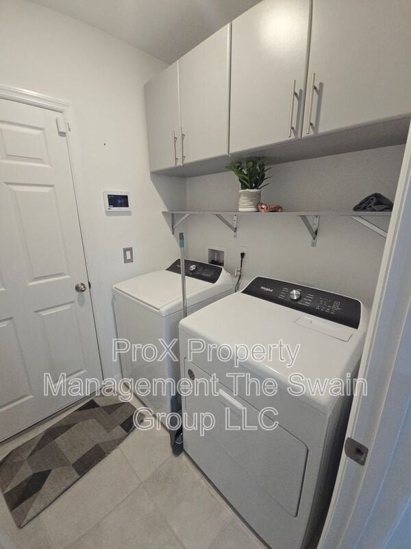 Building Photo - 4450 Rapallo Ave