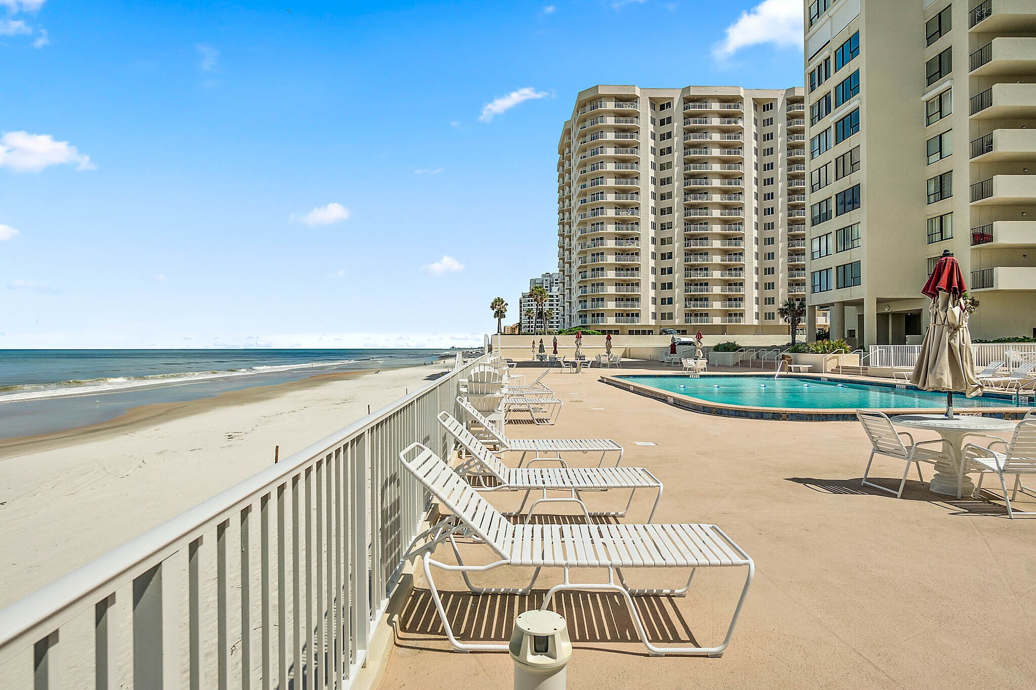 Beach access next to pool - 2947 S Atlantic Ave
