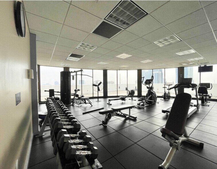 Building Photo - 233 E 13th St