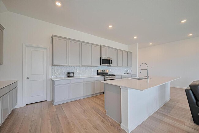 Building Photo - 2430 Dewford Fls Dr